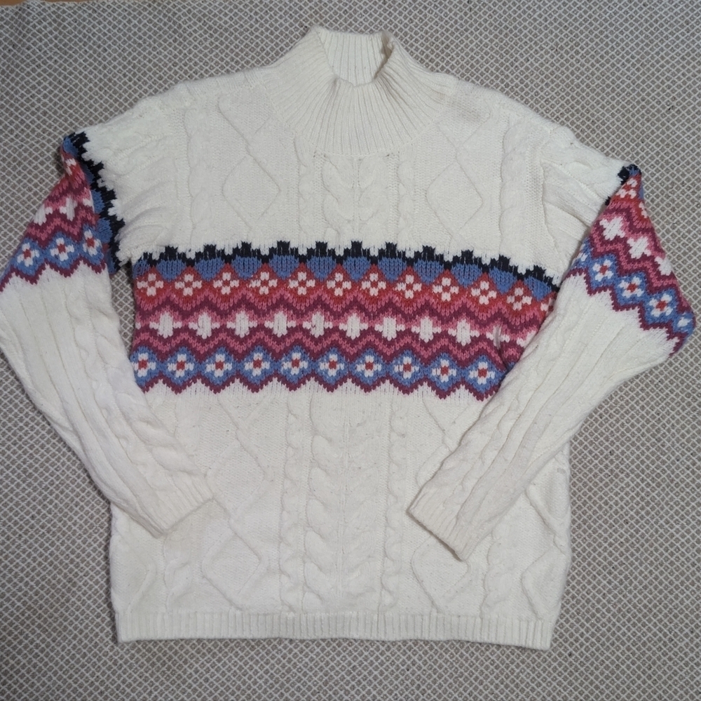 St. John's Bay Classic White Knit Sweater